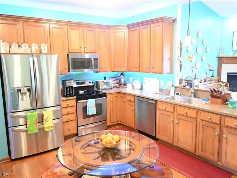 3932 Courtyard Drive, Lorain, OH 44053 Photo 2