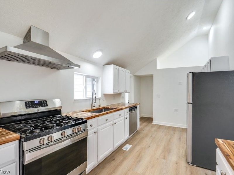 860 Brunsdorph Road, Fairlawn, OH 44333 Photo 5