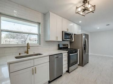 2637 Materhorn, Dallas, TX 75228