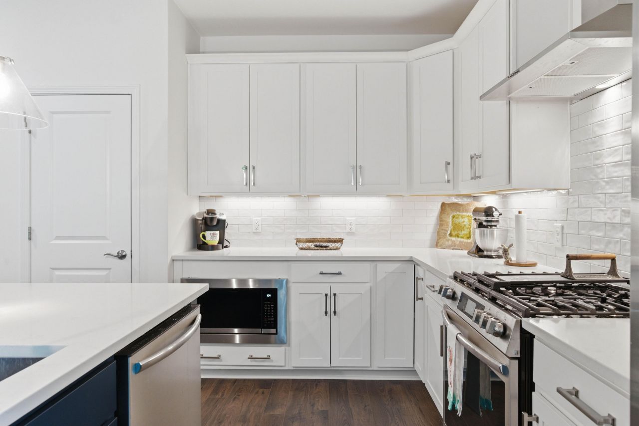 108 Saluda Drive Photo 31