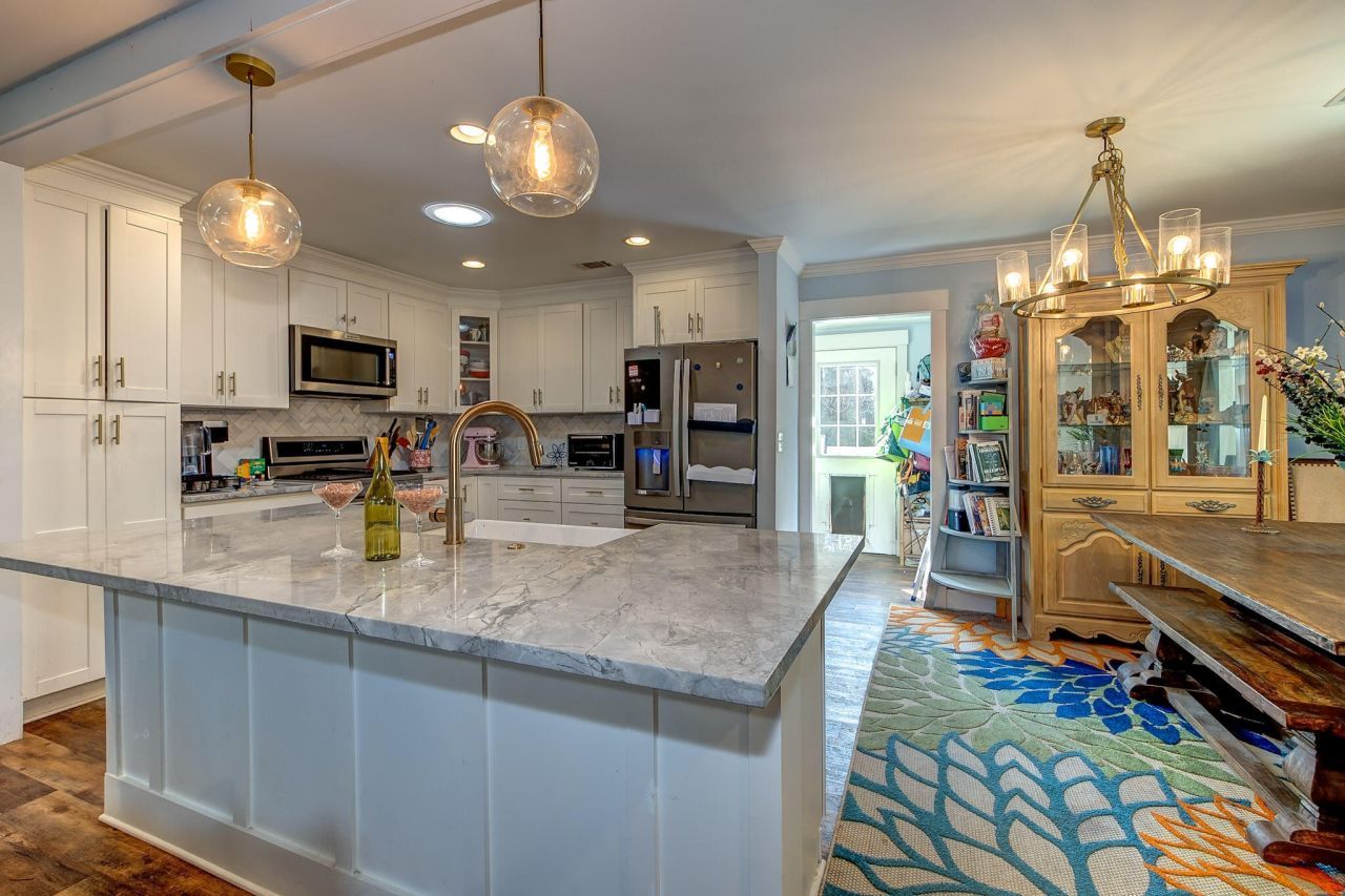 445 Dupre Road Photo 7