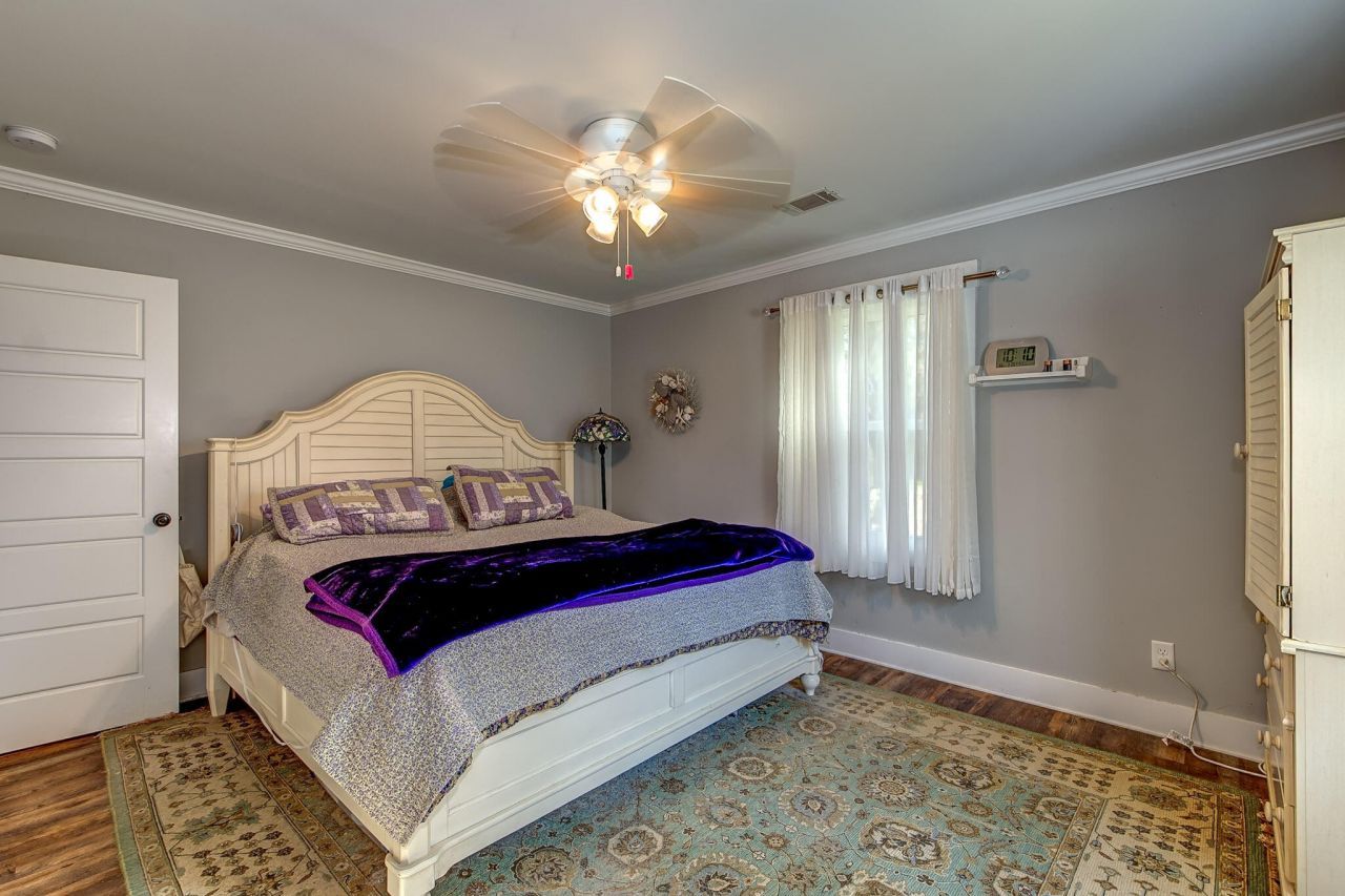 445 Dupre Road Photo 8