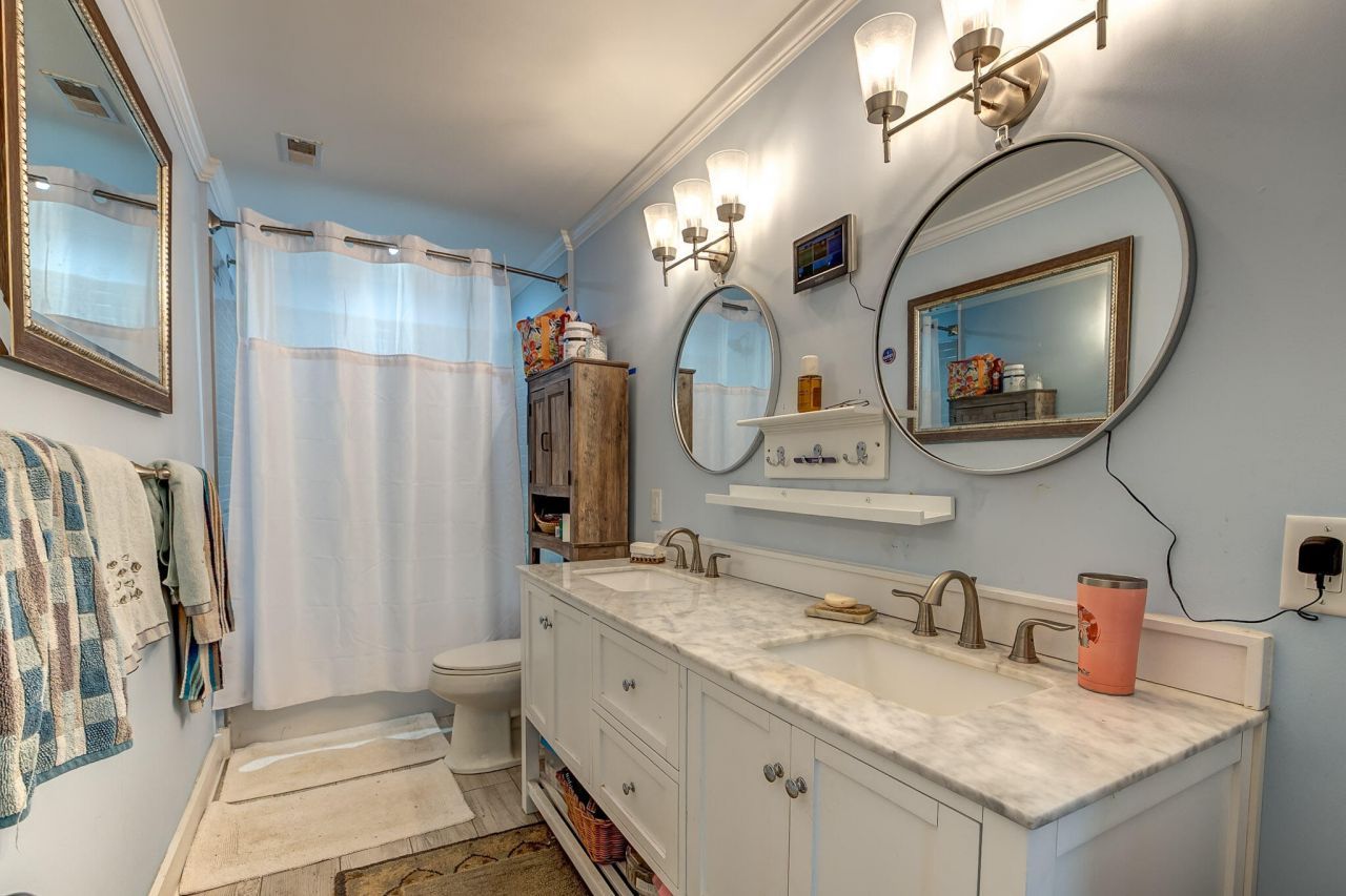 445 Dupre Road Photo 9