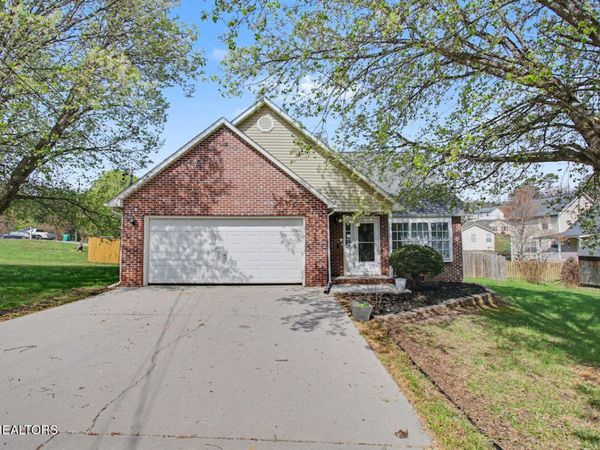 525 Parkstone Lane, Knoxville, TN 37924