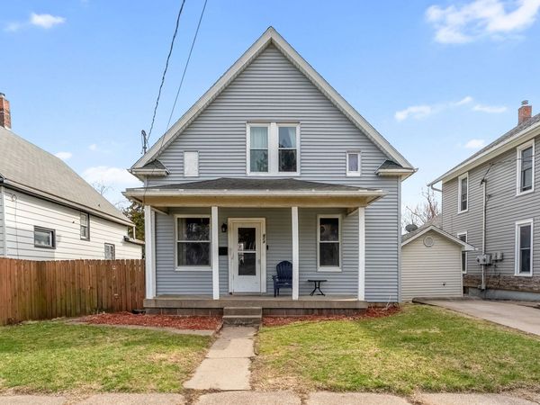 614 MONROE, Muscatine, IA 52761