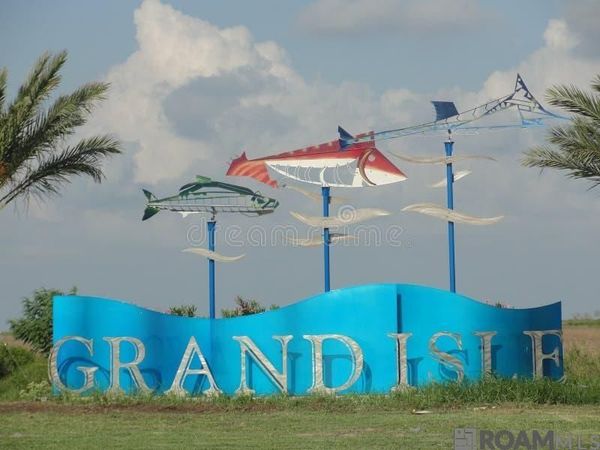 112 Norah Lane, Grand Isle, LA 70358