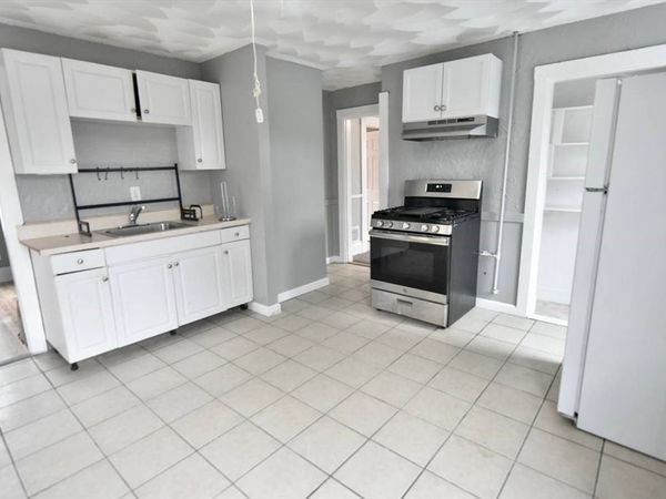 65 Clinton, Unit 2, Brockton, MA 02302