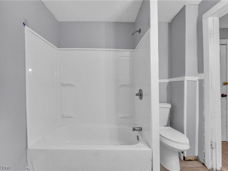 2037 W 98th Street, Cleveland, OH 44102 Photo 17