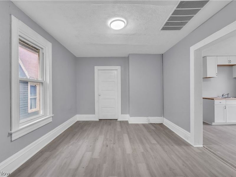 2037 W 98th Street, Cleveland, OH 44102 Photo 18