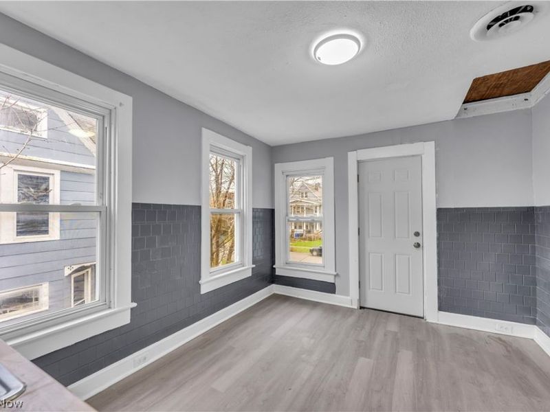 2037 W 98th Street, Cleveland, OH 44102 Photo 22