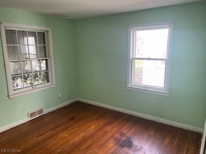 5127 Erwin Street , Maple Heights, OH 44137 Photo 10