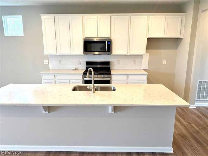 23755 Rebecca Lane, Columbia Station, OH 44028 Photo 3