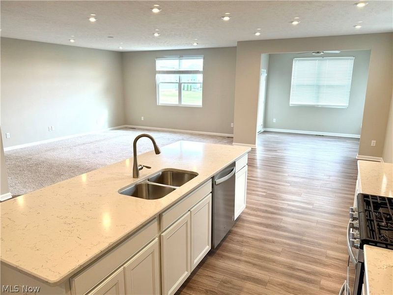 23755 Rebecca Lane, Columbia Station, OH 44028 Photo 5