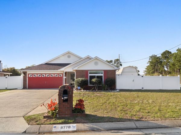 8778 Faye Court, Navarre, FL 32566