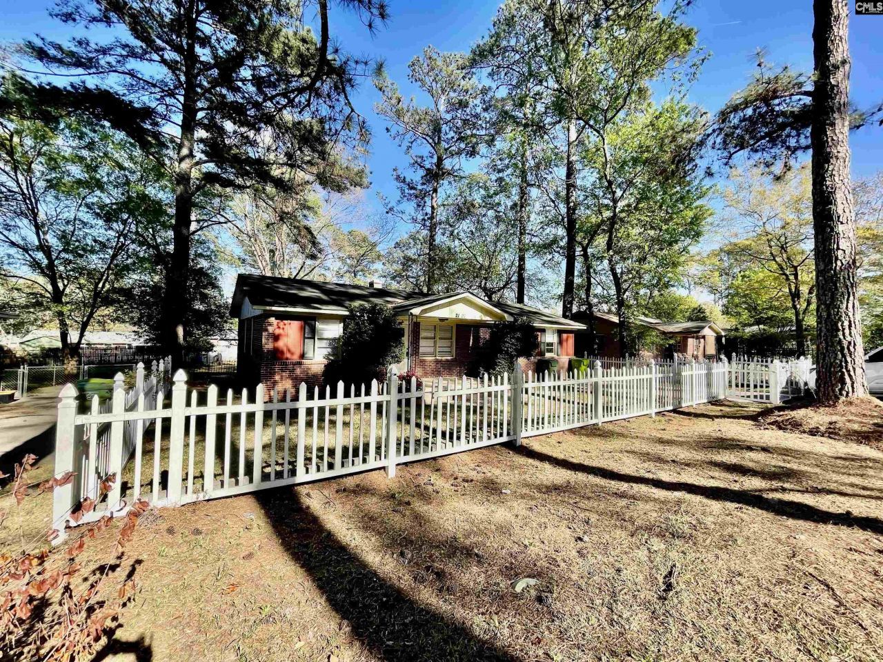 2107 Long Shadow Lane  Photo 5