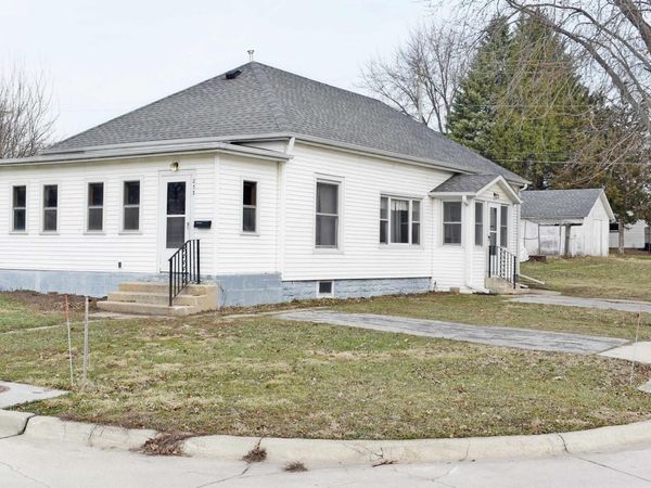 233 Vine Street, Osage, IA 50461