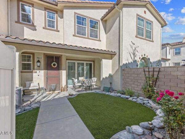 2464 Blossom Ridge Court, Unit 2, Simi Valley, CA 93063