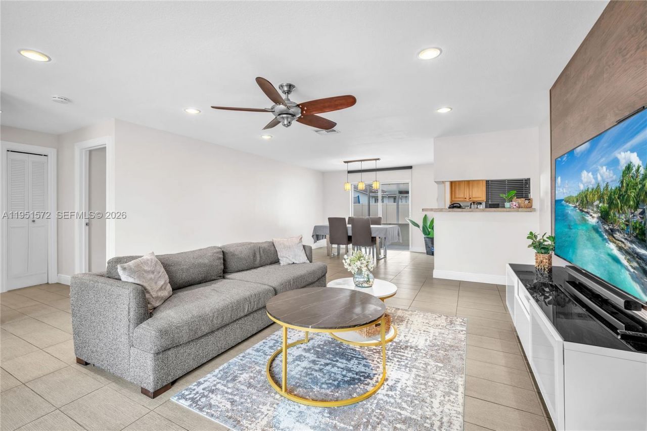 22599 SW 65th Avenue, Boca Raton, FL 33428 Photo