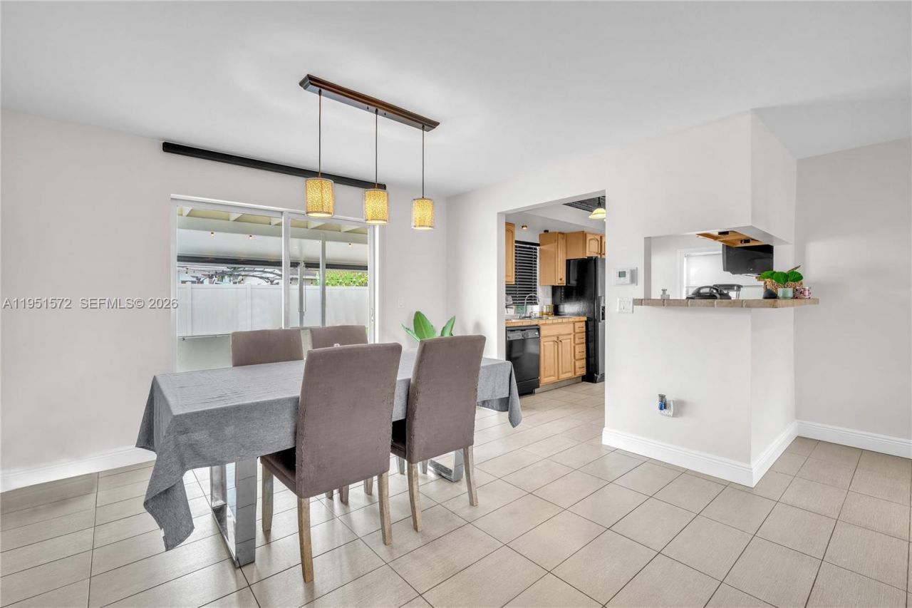 22599 SW 65th Avenue, Boca Raton, FL 33428 Photo