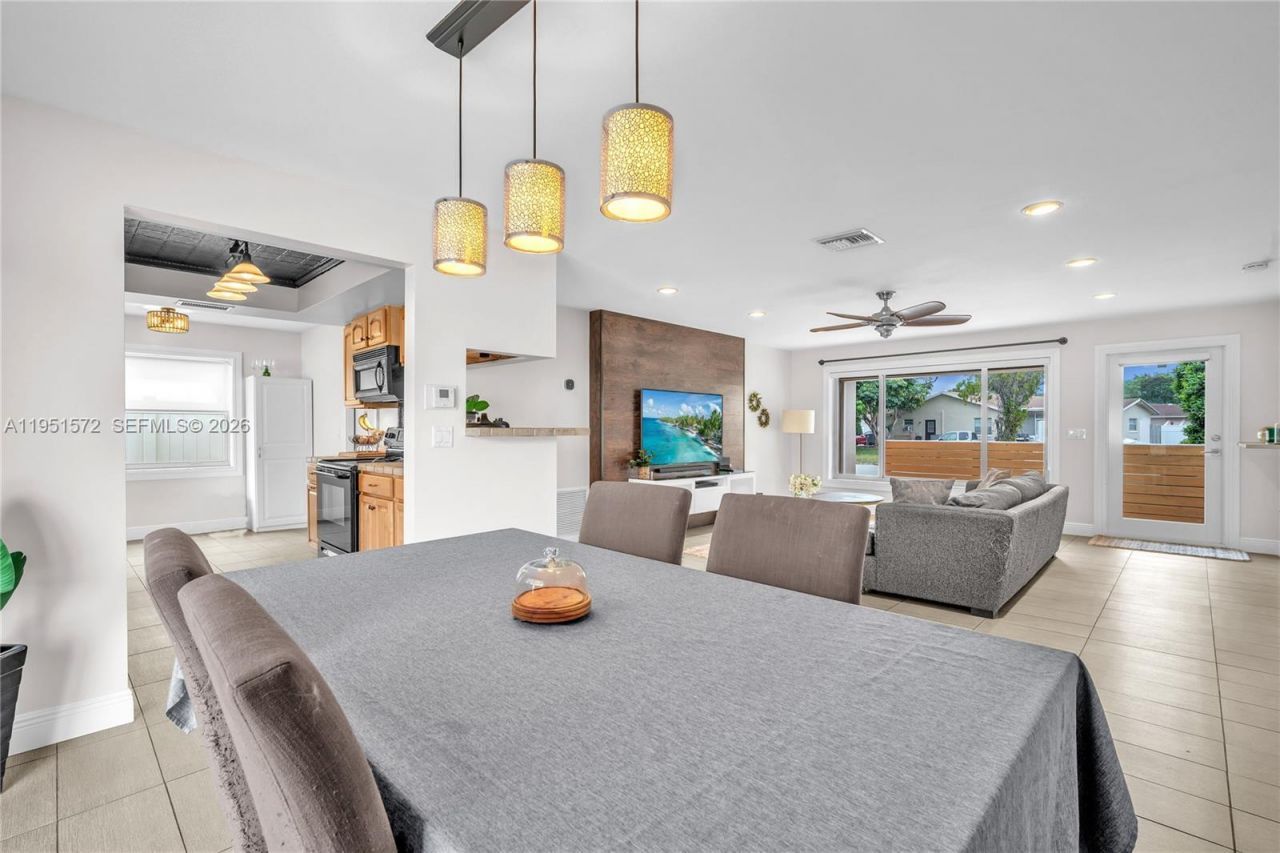 22599 SW 65th Avenue, Boca Raton, FL 33428 Photo