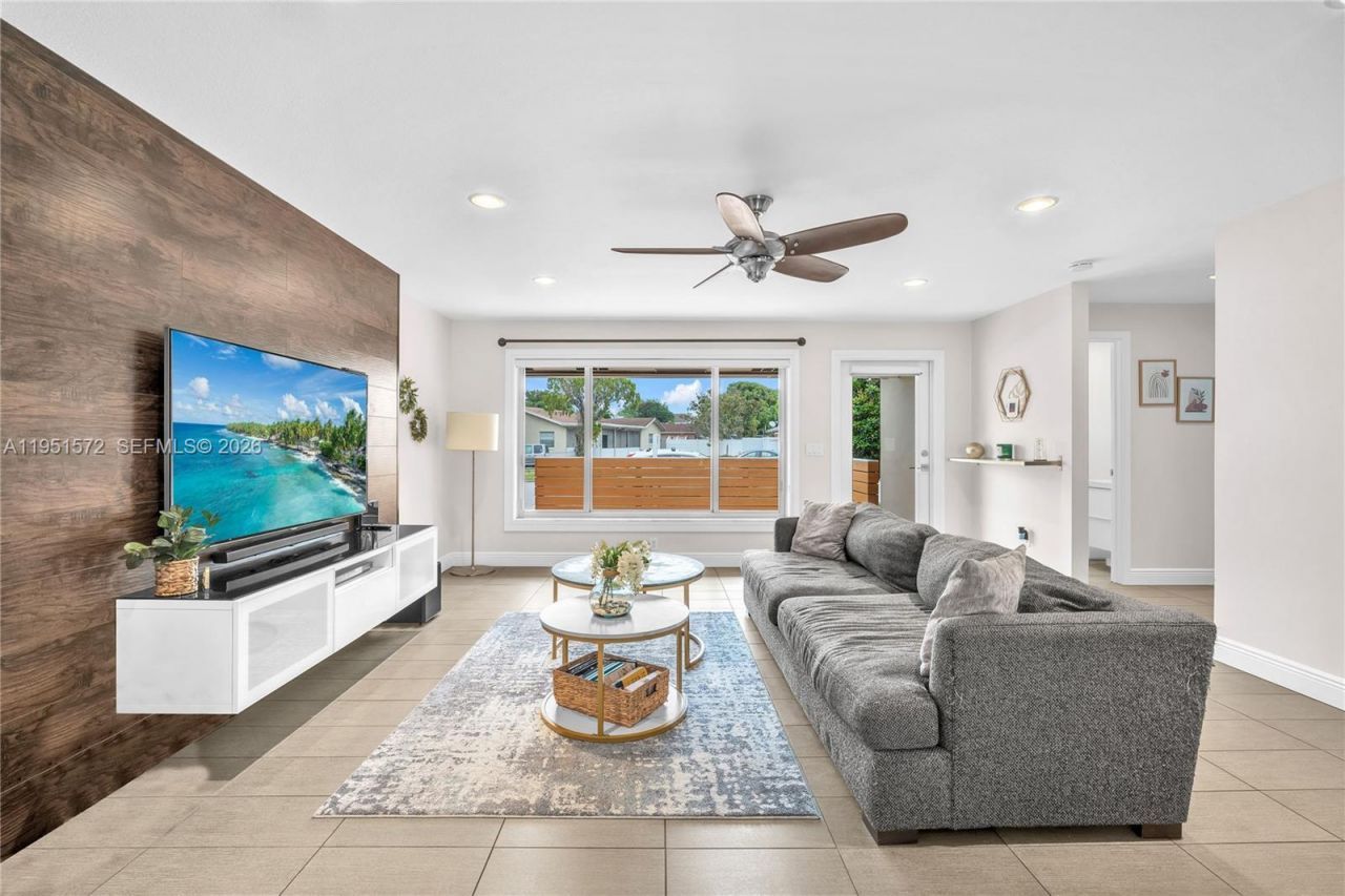 22599 SW 65th Avenue, Boca Raton, FL 33428 Photo