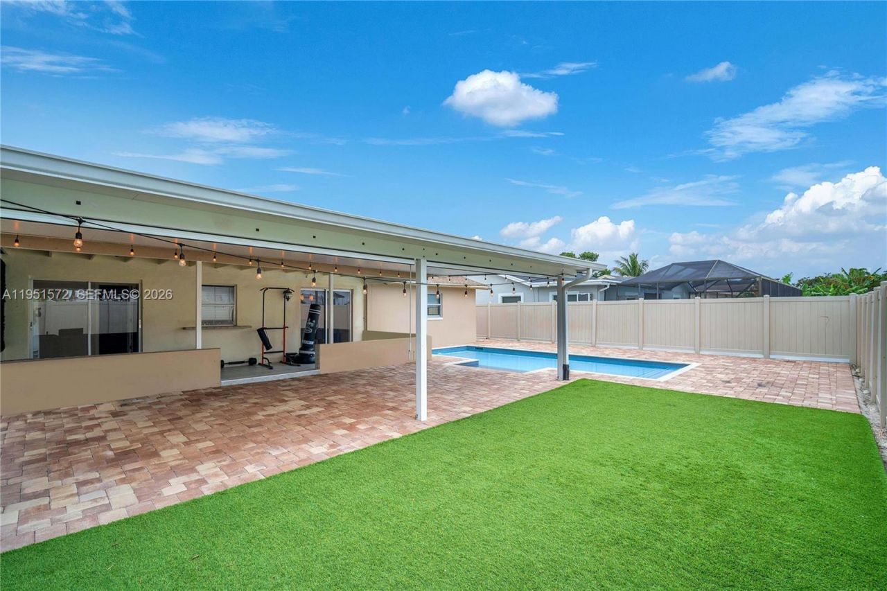 22599 SW 65th Avenue, Boca Raton, FL 33428 Photo