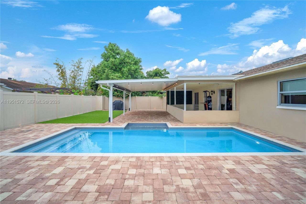 22599 SW 65th Avenue, Boca Raton, FL 33428 Photo