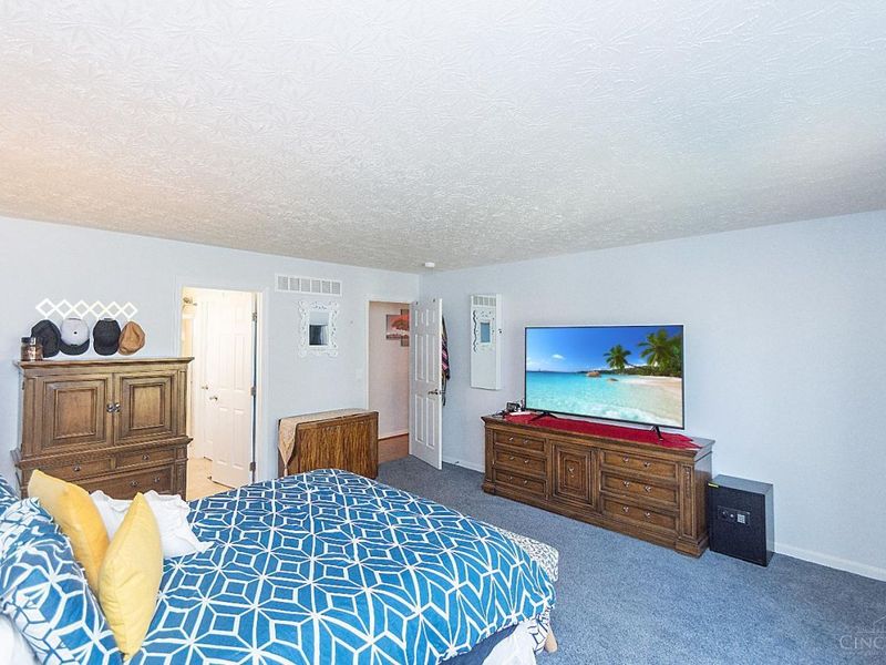 7633 Sandstone Trail, Hamilton Twp, OH 45039 Photo 14