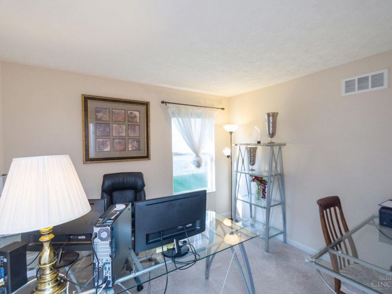 7633 Sandstone Trail, Hamilton Twp, OH 45039 Photo 17