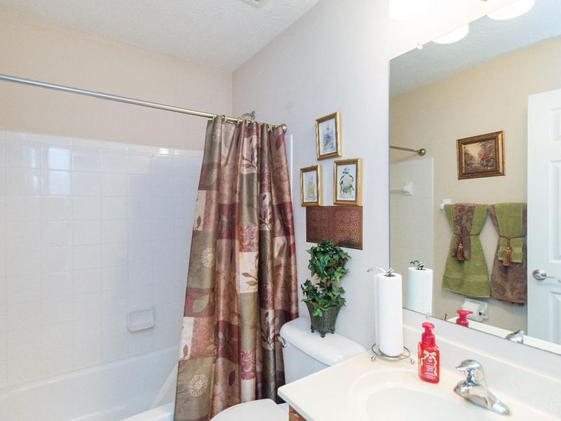 7633 Sandstone Trail, Hamilton Twp, OH 45039 Photo 18