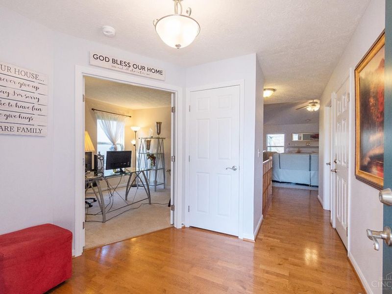 7633 Sandstone Trail, Hamilton Twp, OH 45039 Photo 2