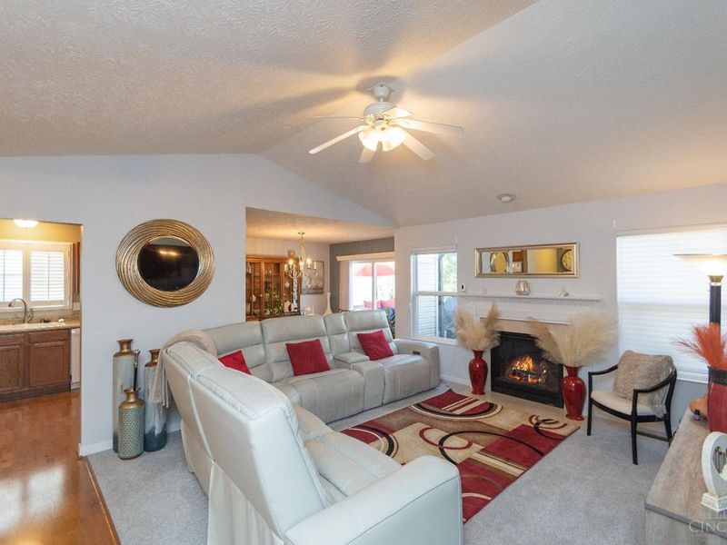 7633 Sandstone Trail, Hamilton Twp, OH 45039 Photo 4