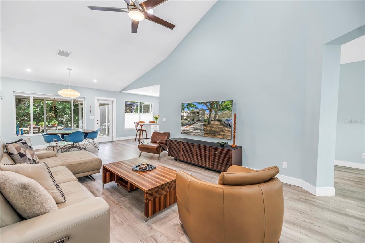 355 Red Cedar Court Ne, Saint Petersburg, FL 33703 Photo