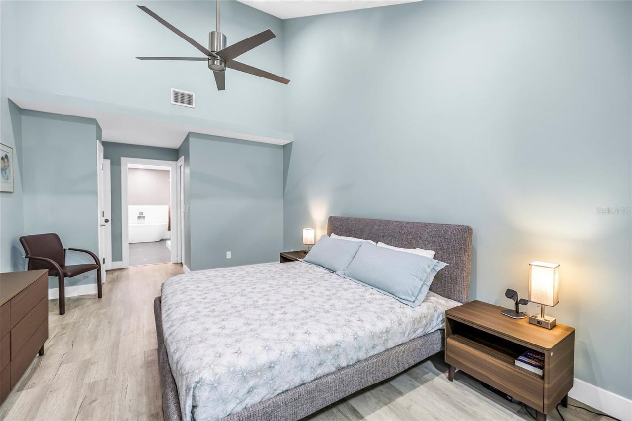 355 Red Cedar Court Ne, Saint Petersburg, FL 33703 Photo