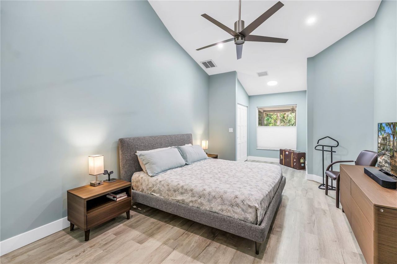 355 Red Cedar Court Ne, Saint Petersburg, FL 33703 Photo