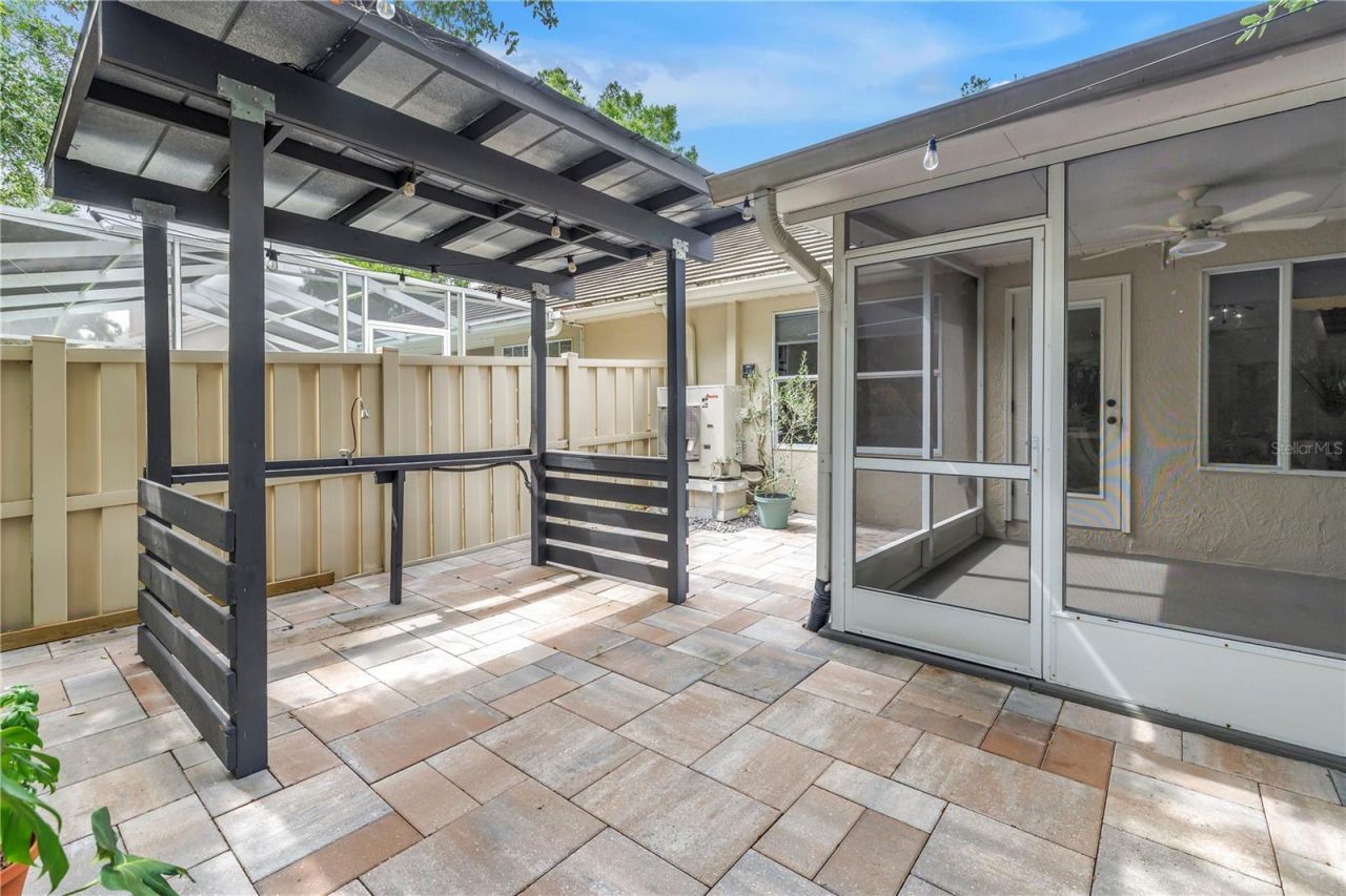355 Red Cedar Court Ne, Saint Petersburg, FL 33703 Photo