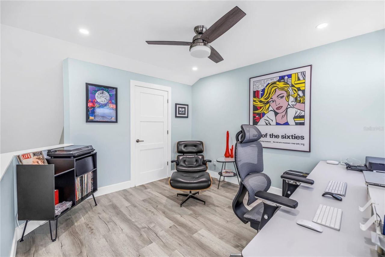 355 Red Cedar Court Ne, Saint Petersburg, FL 33703 Photo