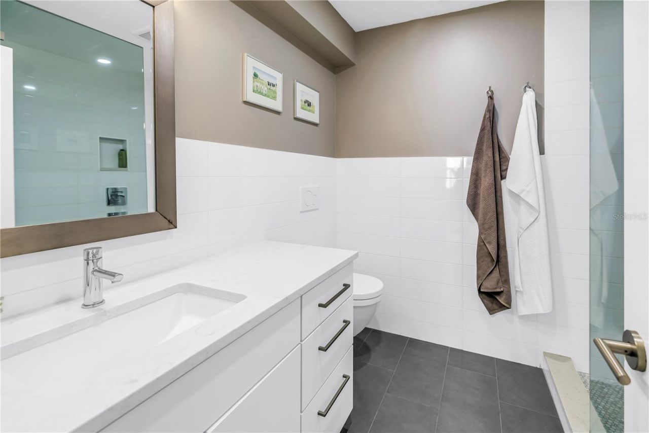 355 Red Cedar Court Ne, Saint Petersburg, FL 33703 Photo