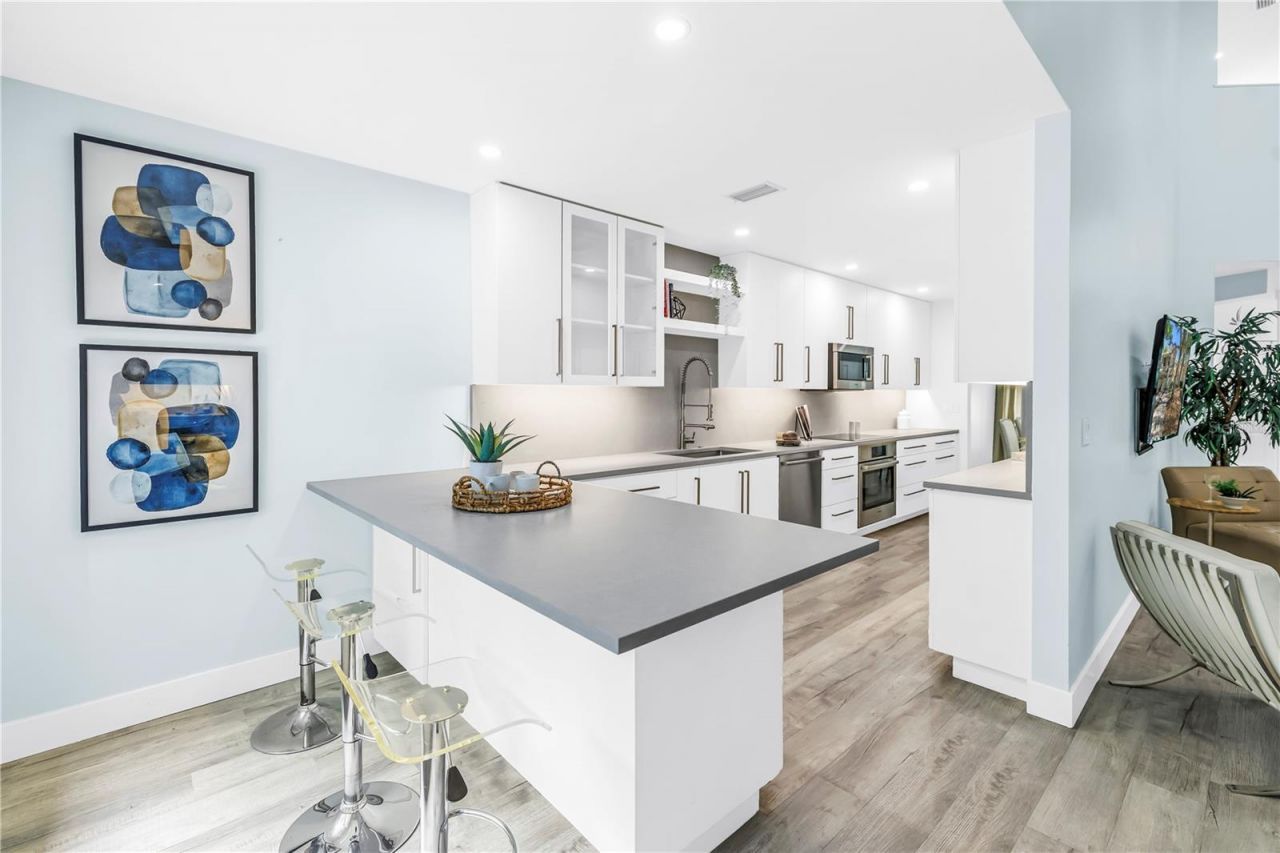 355 Red Cedar Court Ne, Saint Petersburg, FL 33703 Photo
