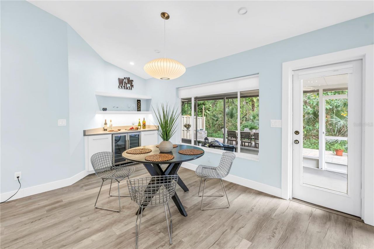 355 Red Cedar Court Ne, Saint Petersburg, FL 33703 Photo