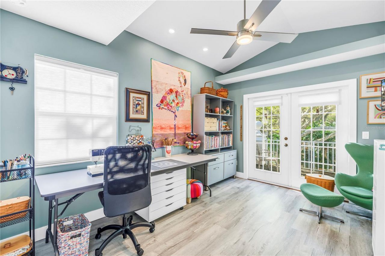 355 Red Cedar Court Ne, Saint Petersburg, FL 33703 Photo