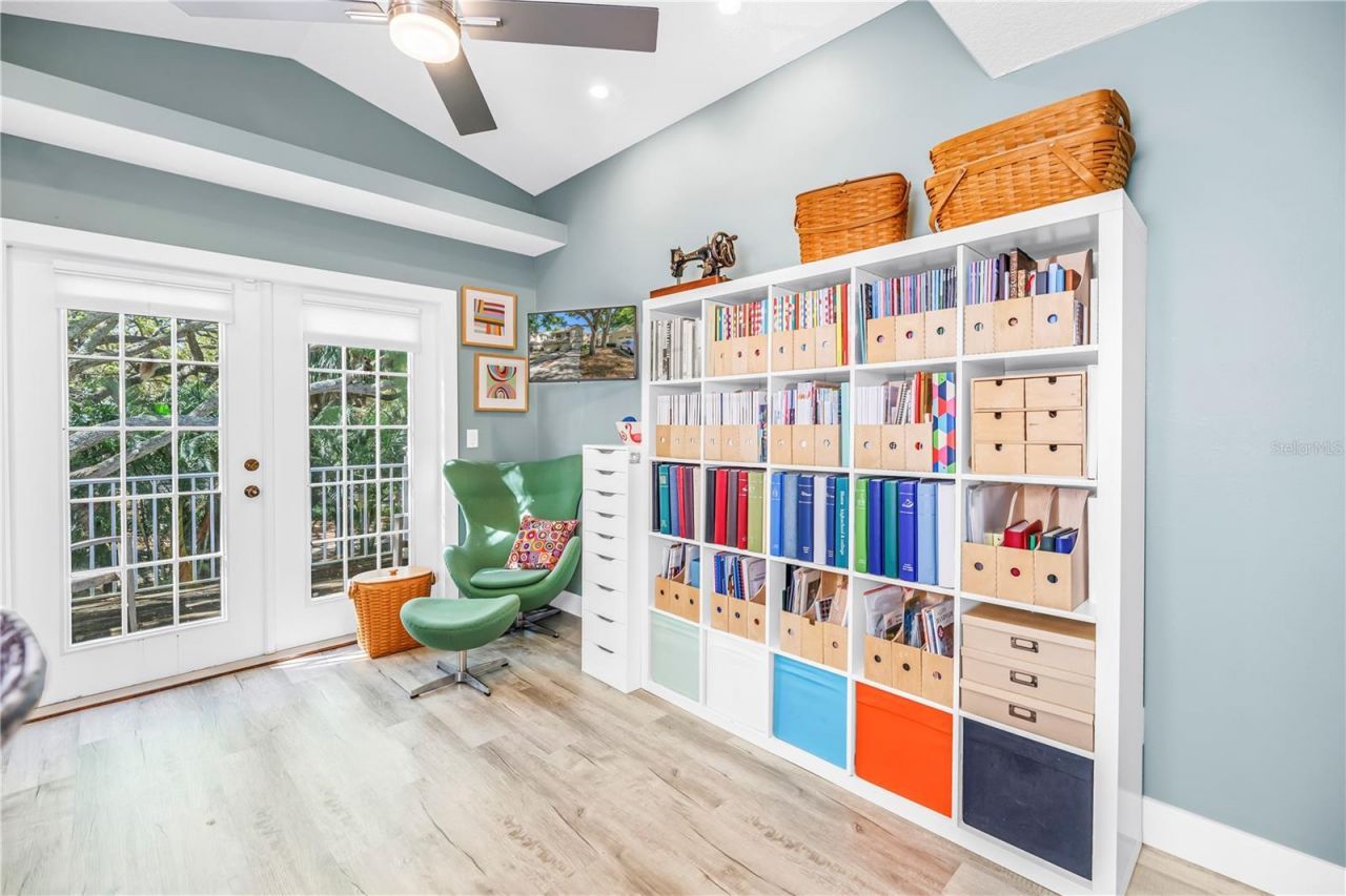 355 Red Cedar Court Ne, Saint Petersburg, FL 33703 Photo