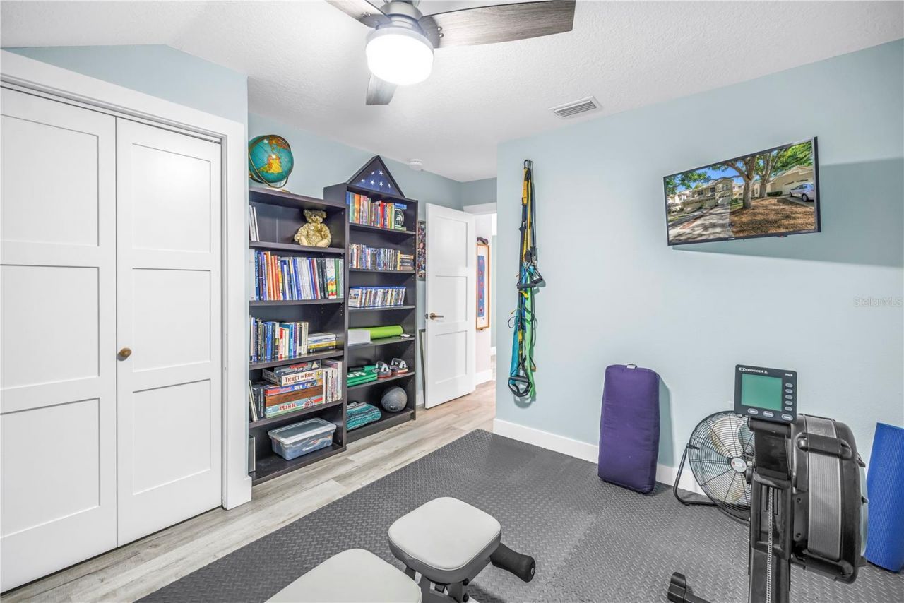 355 Red Cedar Court Ne, Saint Petersburg, FL 33703 Photo