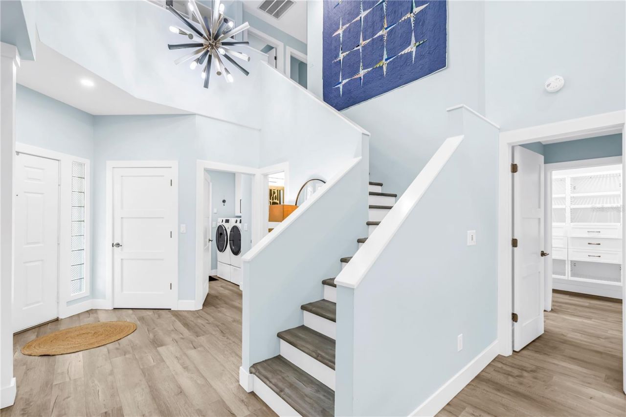 355 Red Cedar Court Ne, Saint Petersburg, FL 33703 Photo