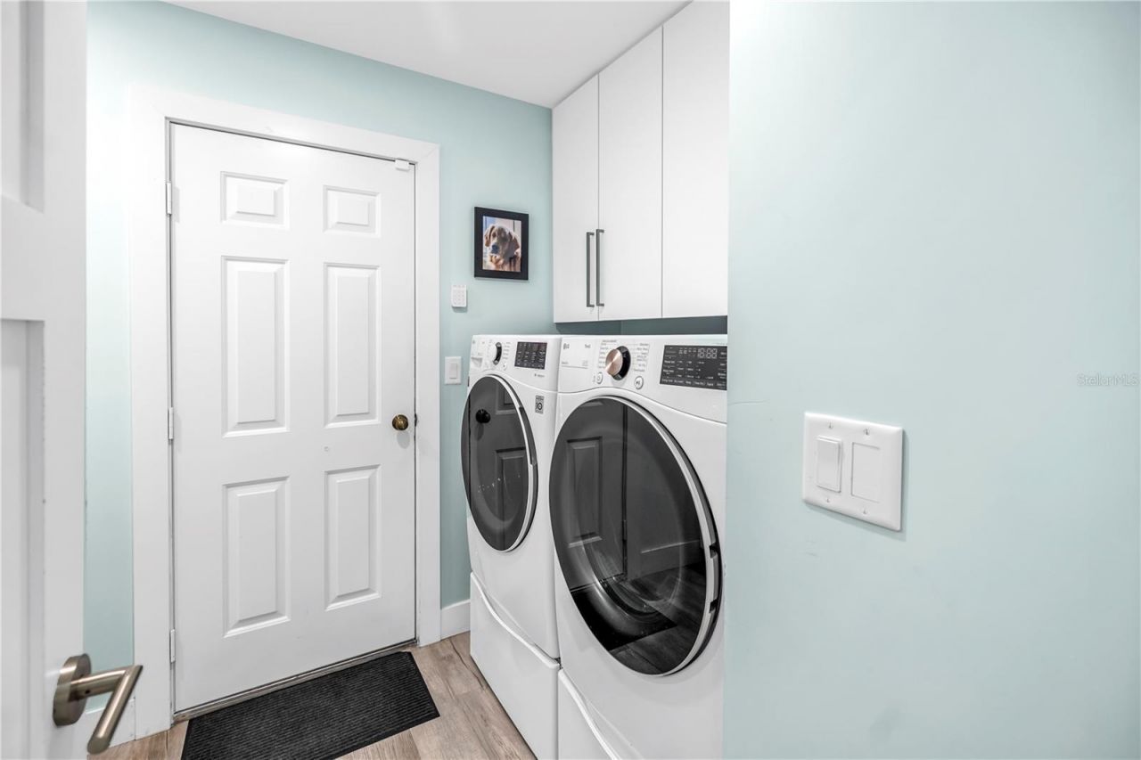 355 Red Cedar Court Ne, Saint Petersburg, FL 33703 Photo