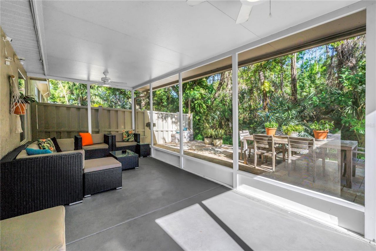 355 Red Cedar Court Ne, Saint Petersburg, FL 33703 Photo