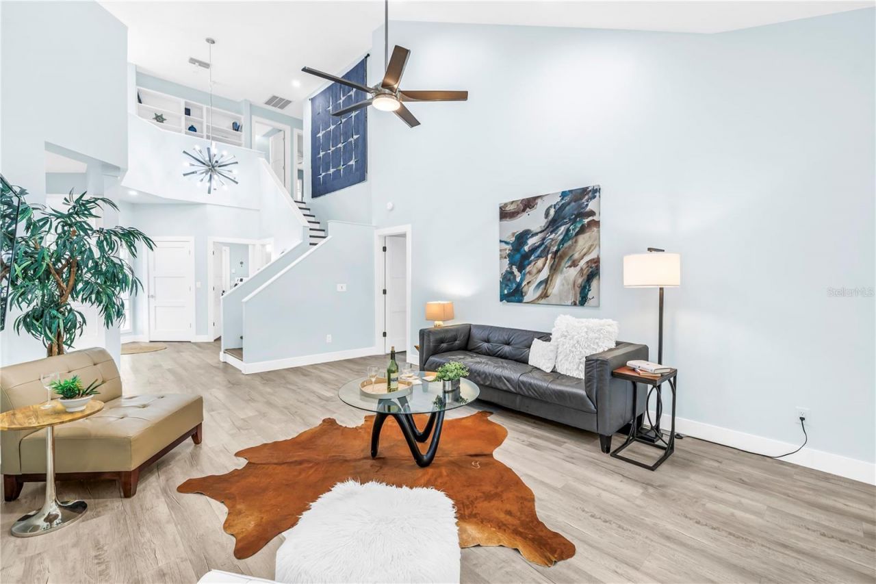 355 Red Cedar Court Ne, Saint Petersburg, FL 33703 Photo