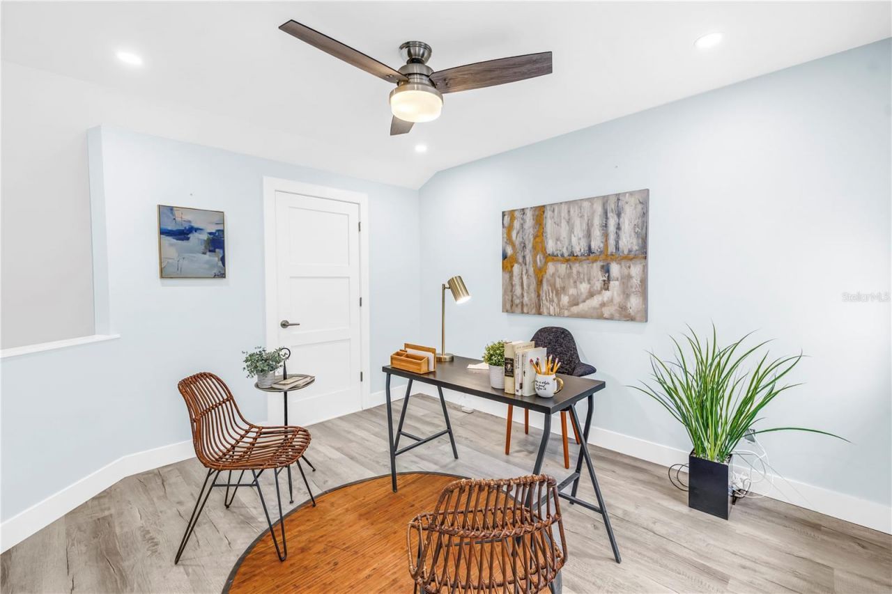 355 Red Cedar Court Ne, Saint Petersburg, FL 33703 Photo