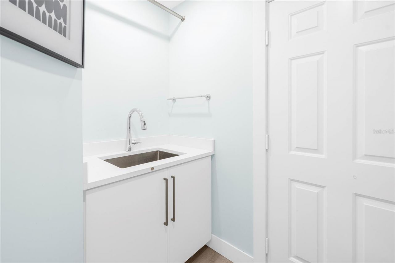 355 Red Cedar Court Ne, Saint Petersburg, FL 33703 Photo