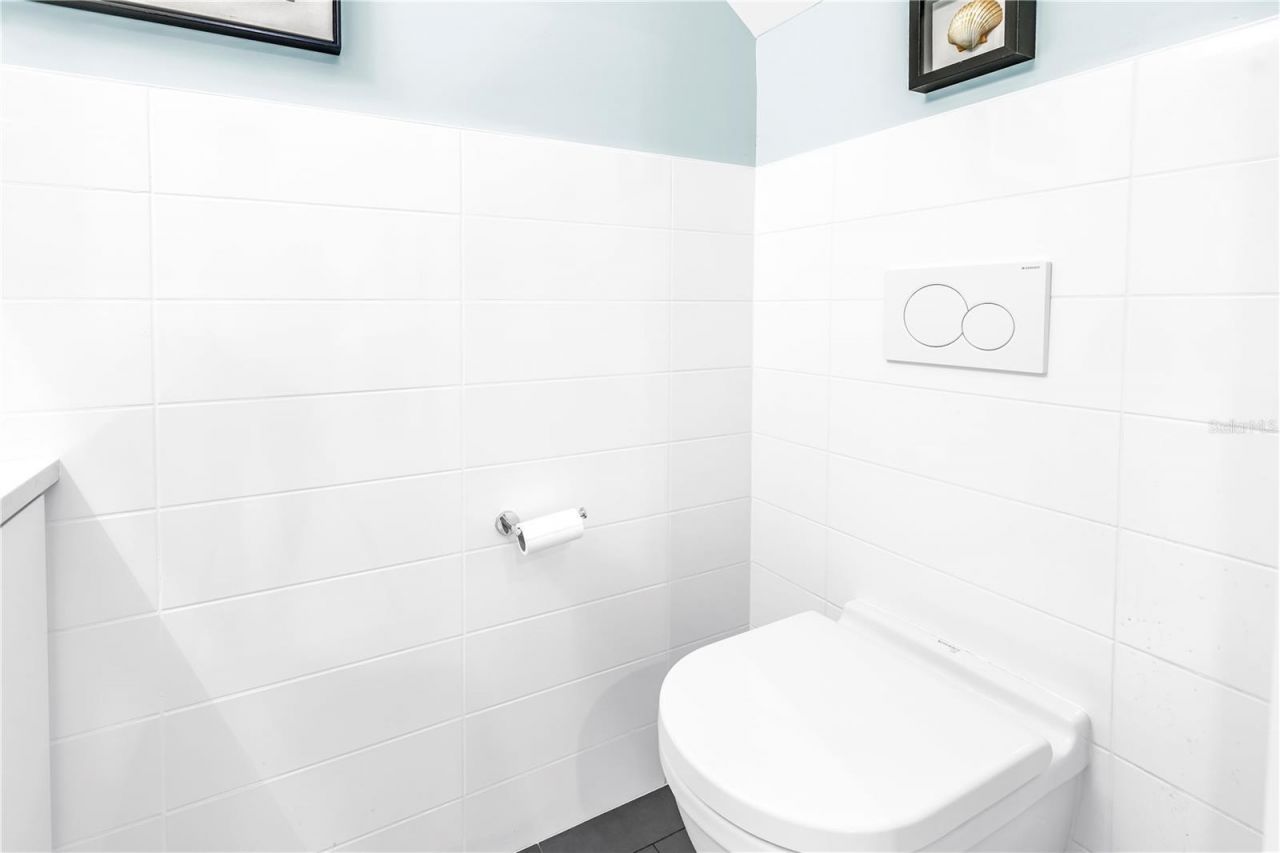 355 Red Cedar Court Ne, Saint Petersburg, FL 33703 Photo